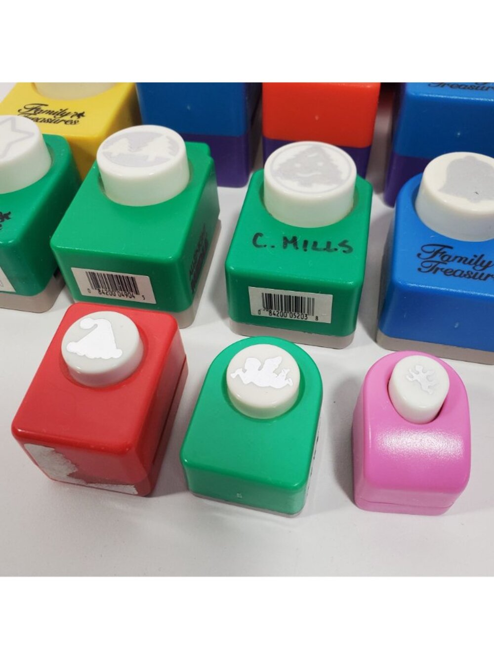 Christmas Paper Punch Lot Family Treasure McGill Craft People Holiday 17 Punches - Picture 4 of 9